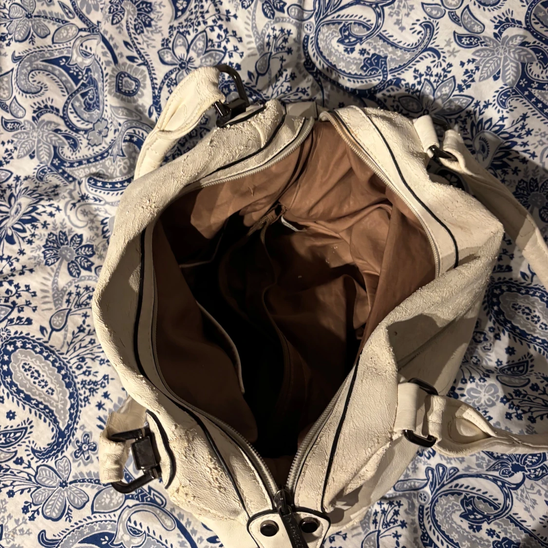 Vit axelväska med dragkedja - 92