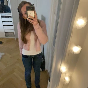 Rosa kofta - Jättesöt rosa kofta i strl S. inga defekter 💕💕