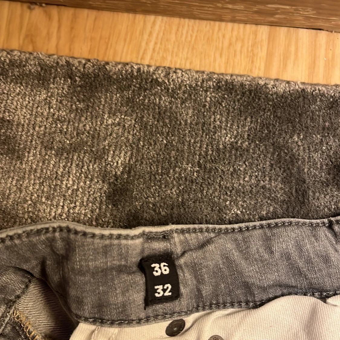 Grå jeans från Jack & Jones - 93