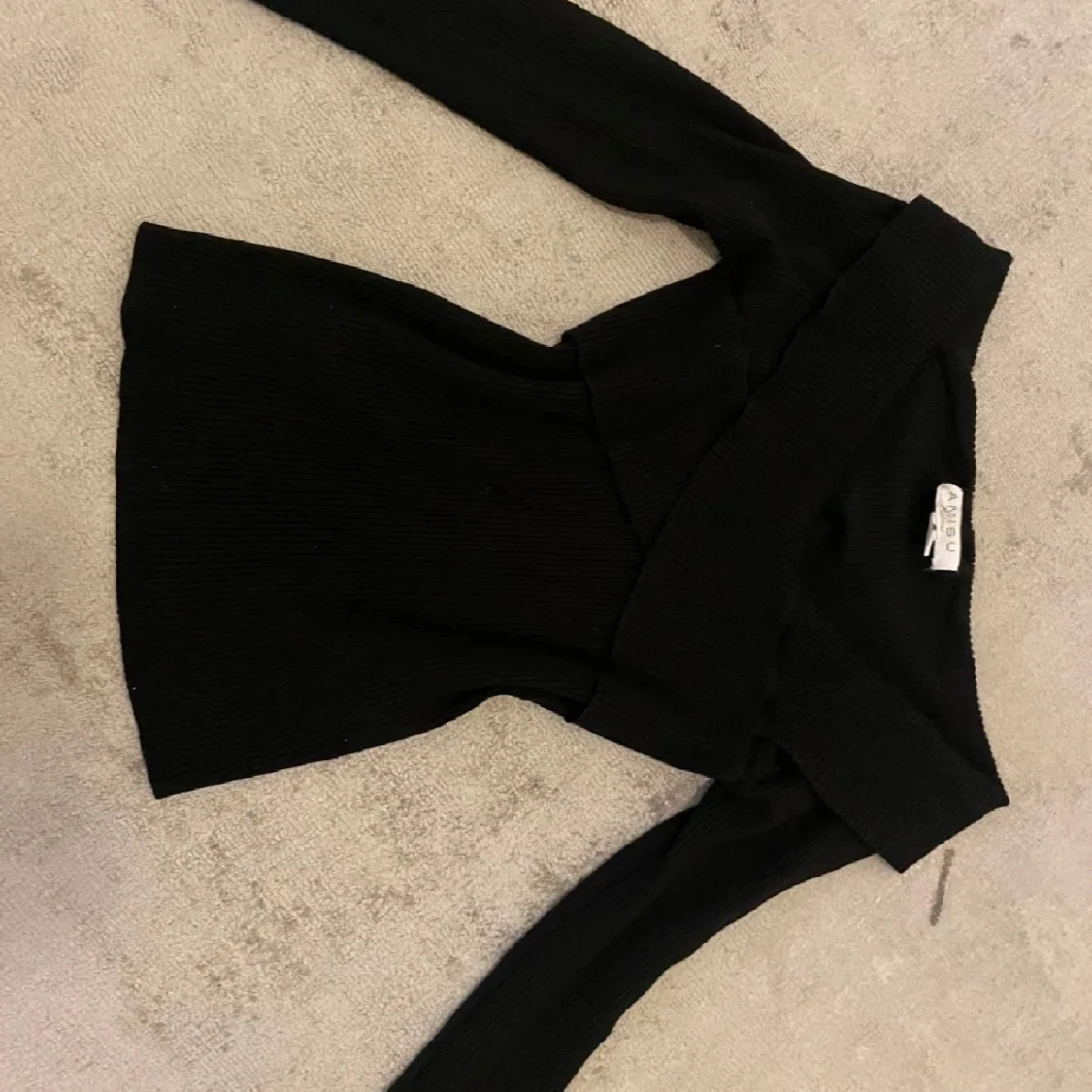Svart offshoulder tröja - 92