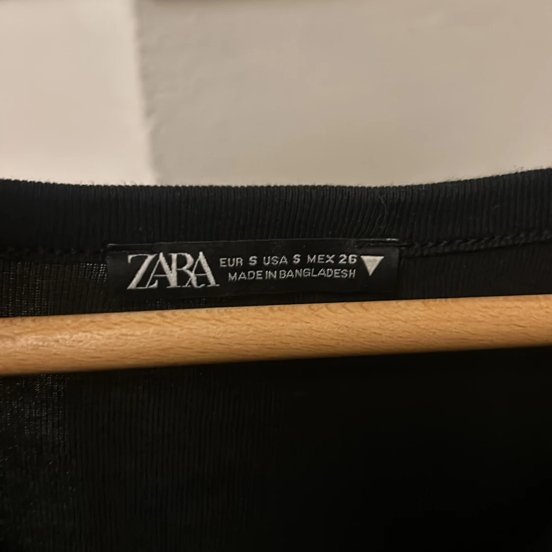 Svart långärmad topp från Zara - 92