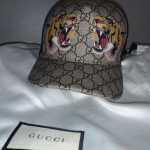 Gucci keps  - Helt ny, aldrig använd priset går att diskuteras! 