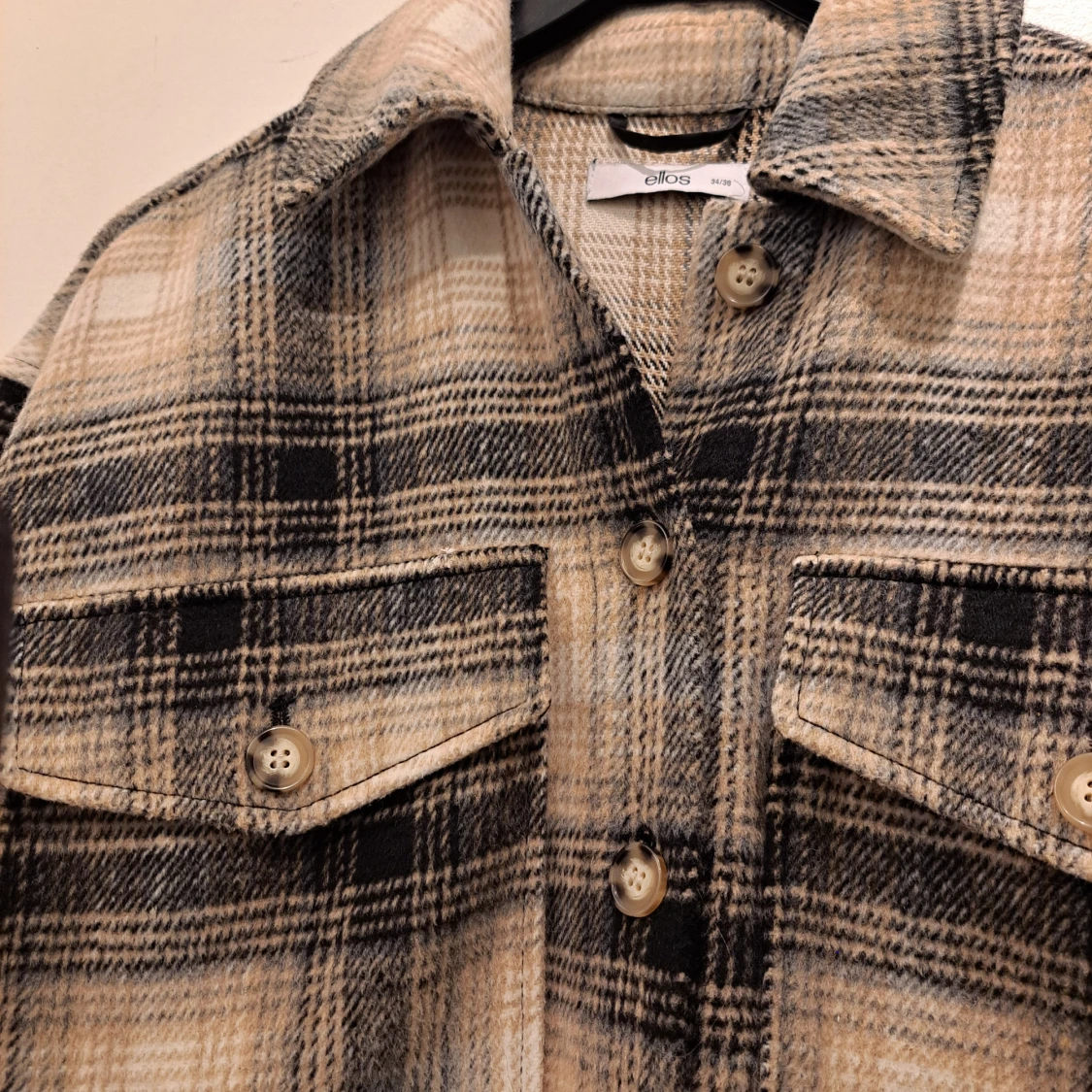 Skjortjacka beige/svart Ellos stl 34/36