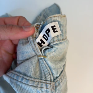 Hope jeans - Jätte fina hope jeans strl 33. Strighrleg men mer baggy   Ny pris 1600