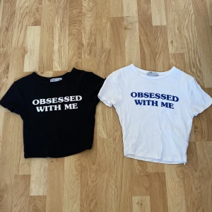 Två t-shirts  - Passa perfect som present till din bästis👯, där ni båda kan matcha. Nytt skick med prislapp på. Väldigt lovande material :)