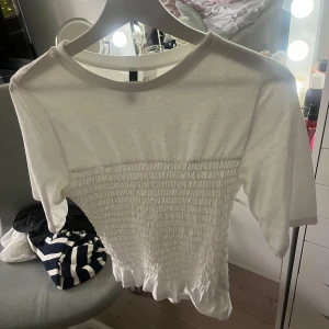 Hm T shirt - HM t shirt i jättebra skick 💘