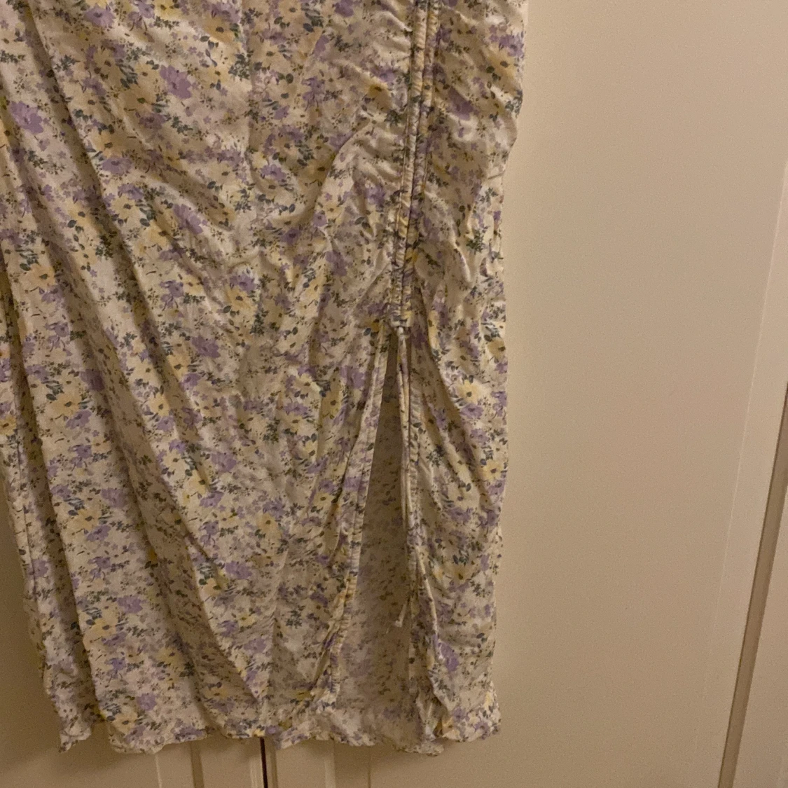 Blommig kjol med snörning - 2