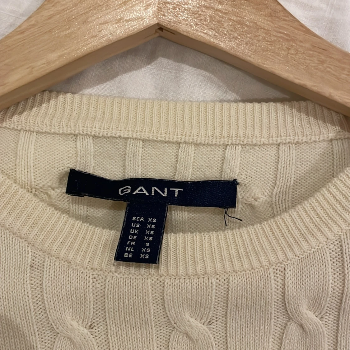 Vit stickad tröja från GANT - 2