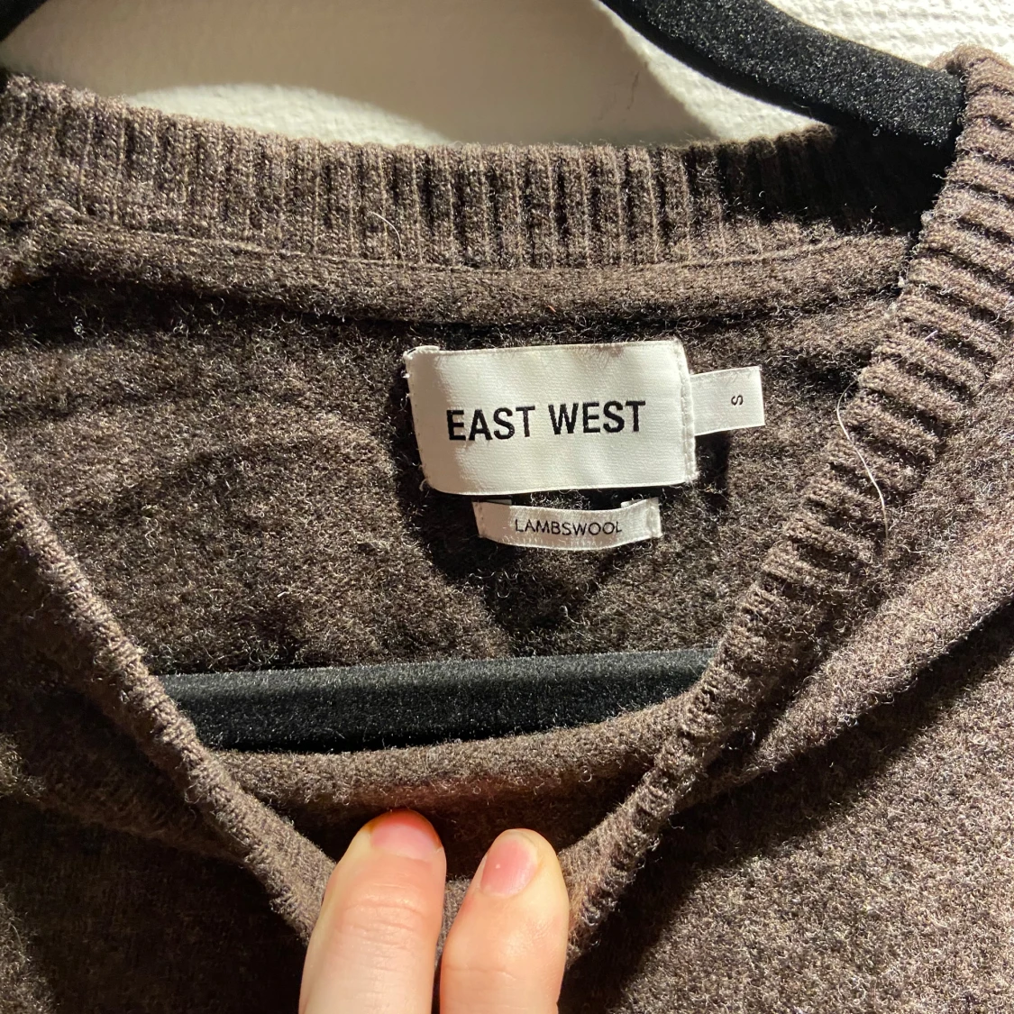 Brun ulltröja från East West - 1