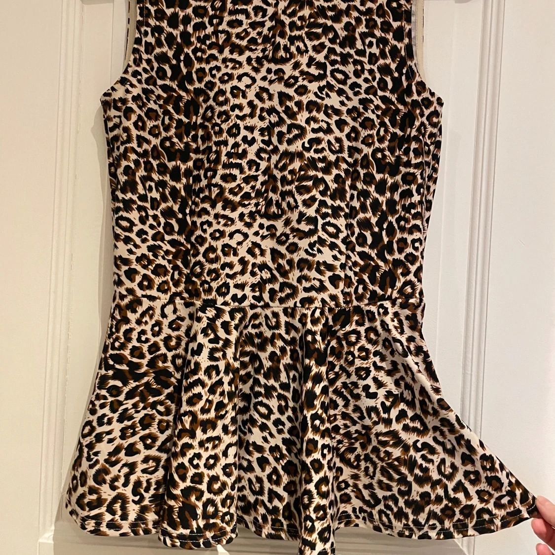 Leopardmönstrad peplum topp från Vero Moda - 2