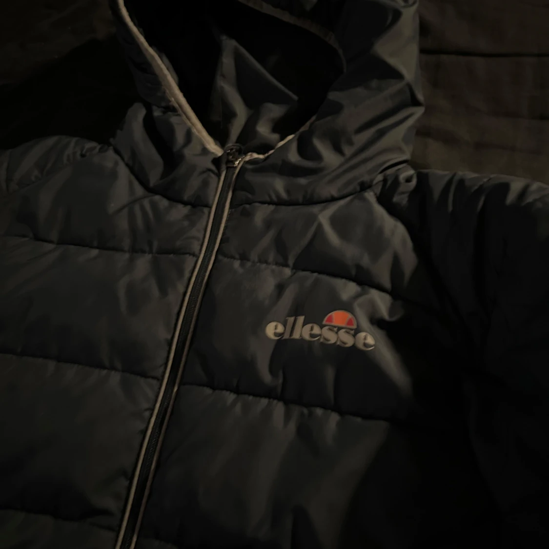 Svart pufferjacka från Ellesse - 2