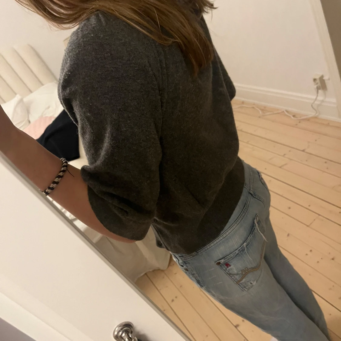 Grå kofta med knappar - 1