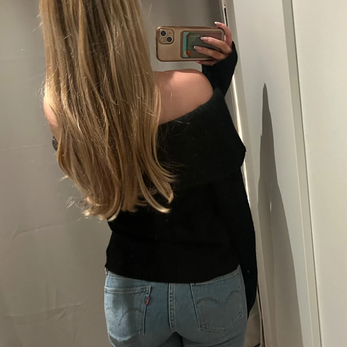 Svart offshoulder tröja - 4