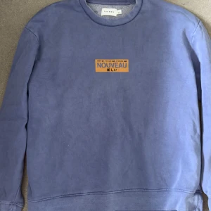 Top Man blå sweatshirt - Sweatshirt från Topman i storleken L, vanlig passform. Mycket bra skick. (66% bomull 33% polyester