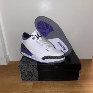 Jordan 3 dark iris storlek 43 - Säljer helt nya oanvända Jordan 3 dark iris i storlek 43.  Pris kan diskuteras 