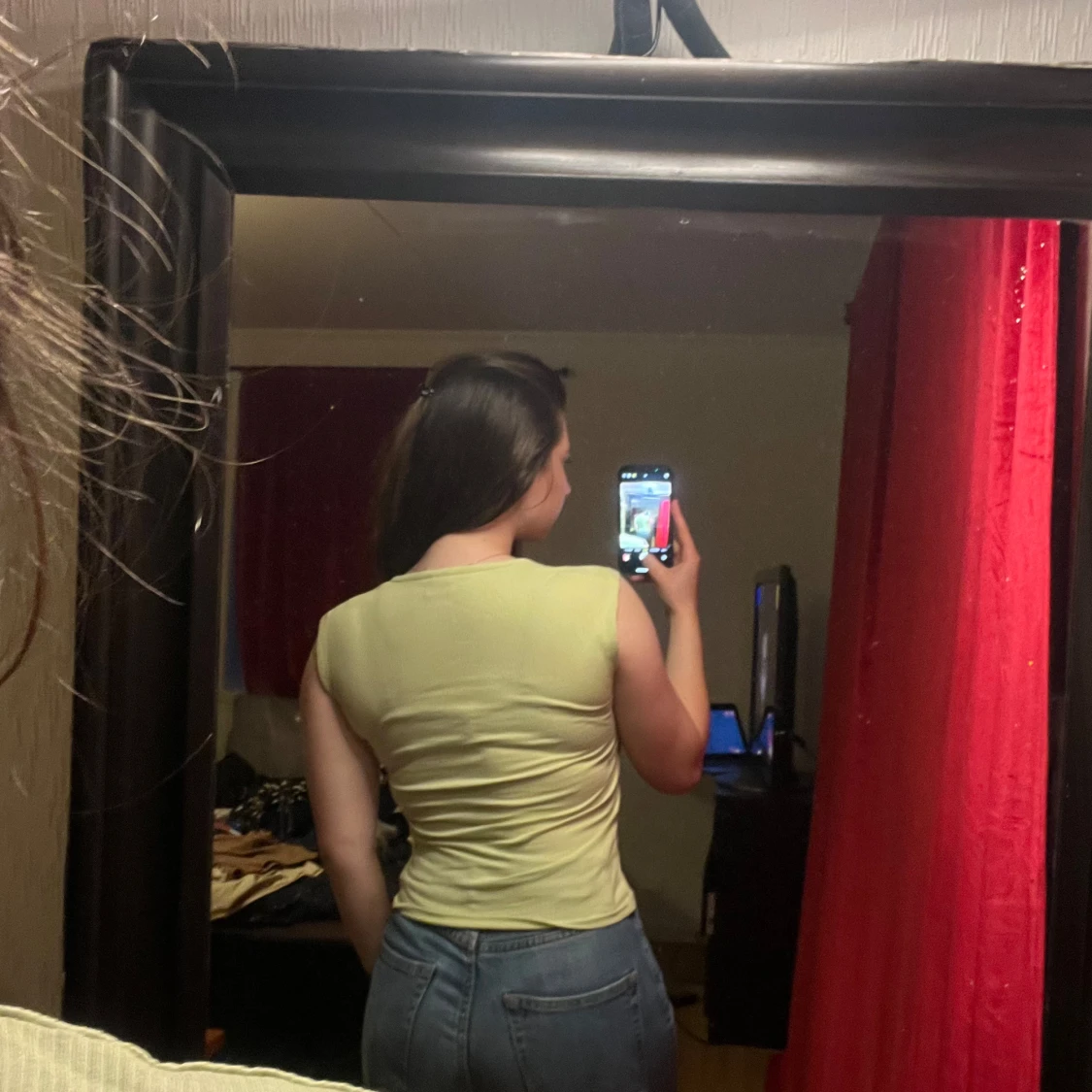 Ljusgrön ribbad topp - 90