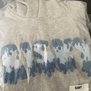 Risky tracksuit  - En helt ny tracksuit 