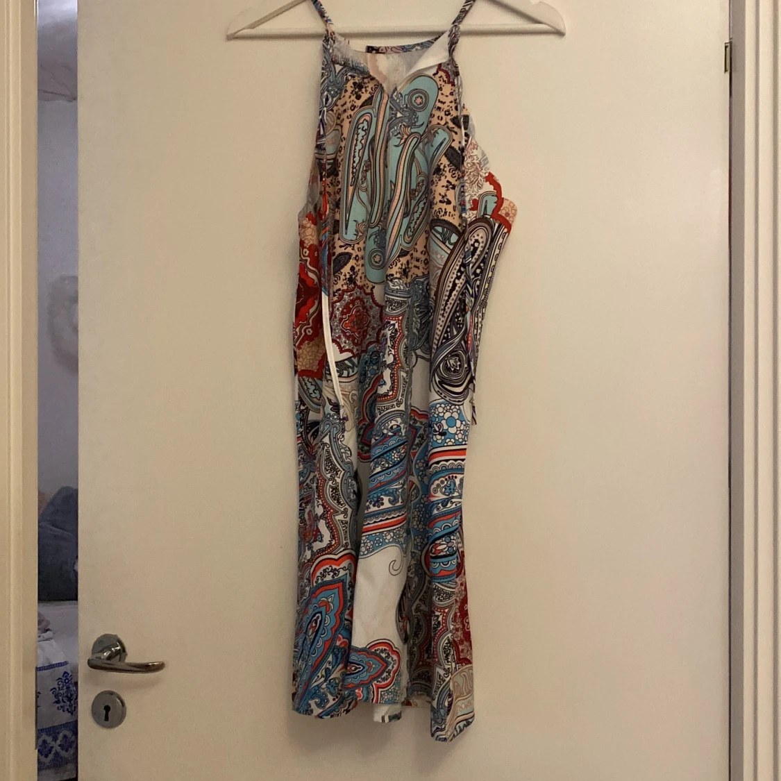 Färgglad mönstrad sommarklänning - 90