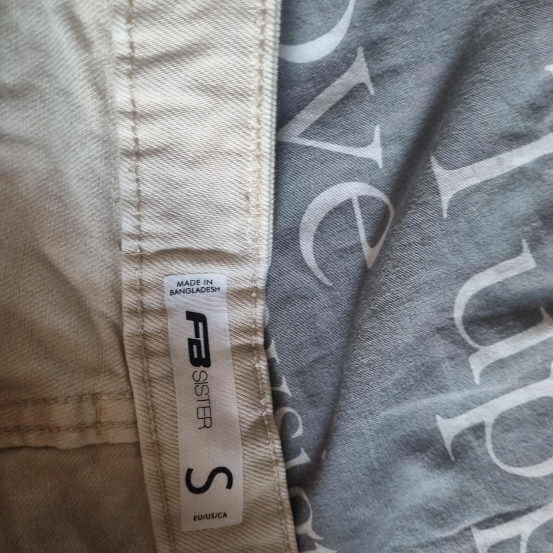 Beige byxor från FB Sister - 91