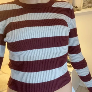 Tröja från pull&bear - Snygg tröja i storlek s/m💕