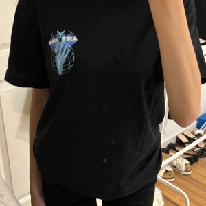 Antwan t shirt - Säljer min antwan t shirt