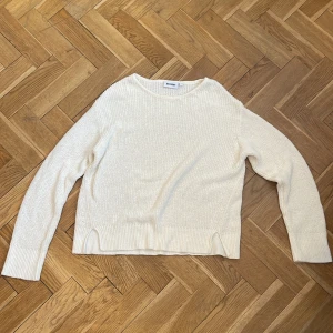 Vit stickad tröja - Bra skick