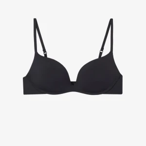 intimissimi gioia bh (push up) - jag köpte den här på plick men inser nu att den är lite stor runt om (den är 75 runt om)  satt tänker sälja den vidare!! ingen slithet eller något sånt utan den ser typ sprillans ny ut💞  skeiv förslag på pris om ni tycker de var mycket eller snålt 😊 