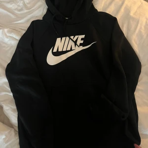 Nike Hoodie  - Nike Hoodie storlek s