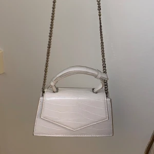 Väska  - Väska från zara 