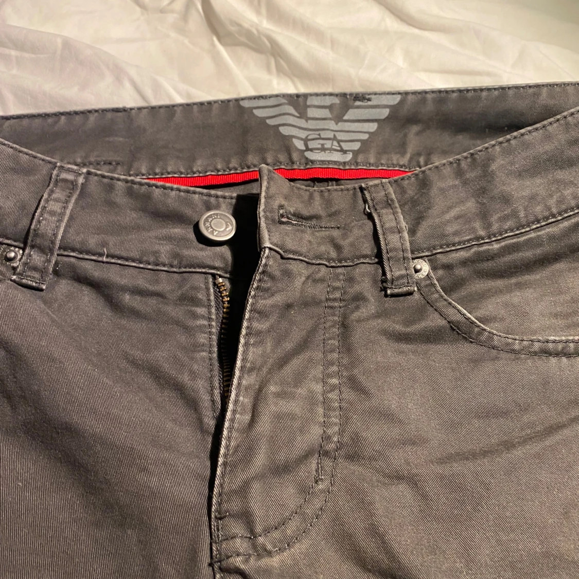 Grå byxor från Armani Jeans - 2