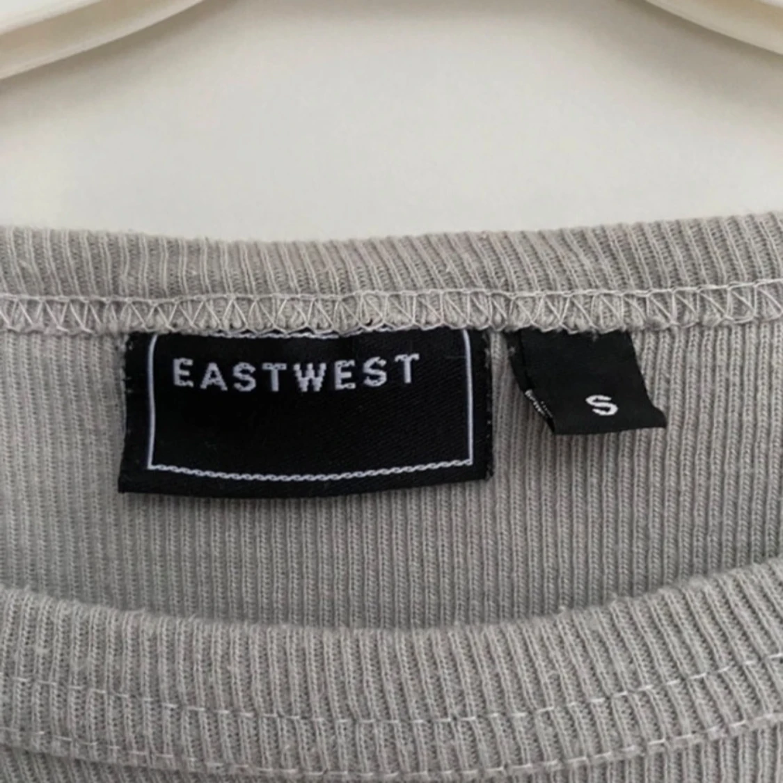 Grå tröja från Eastwest - 1