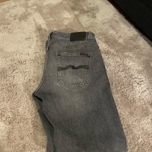Nudie jeans - Model: Grim tim, storlek: 32/32 riktigt bra skick, bara att skriva vid intresse!