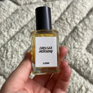 Chelsea Morning från Lush - Jättegod söt och citrusig parfym. Full flaska. 