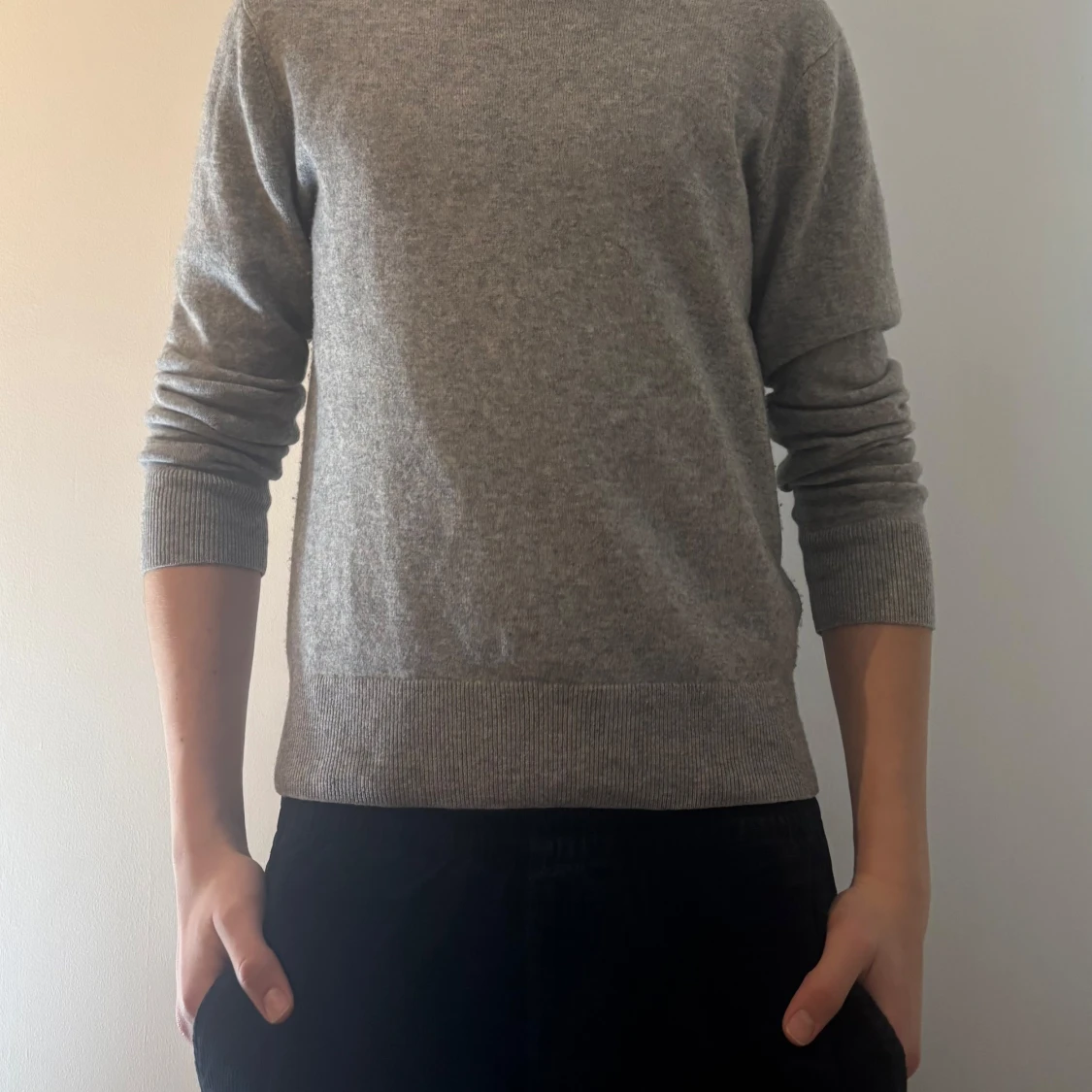 Uniqlo 100% Cashmere Crew Neck Jumper - 1