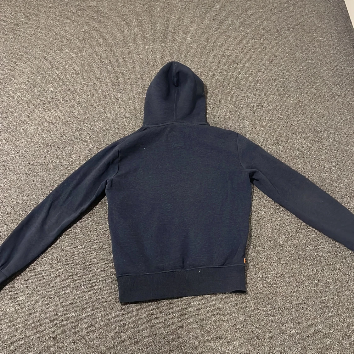 Mörkblå hoodie från SuperDry - 3
