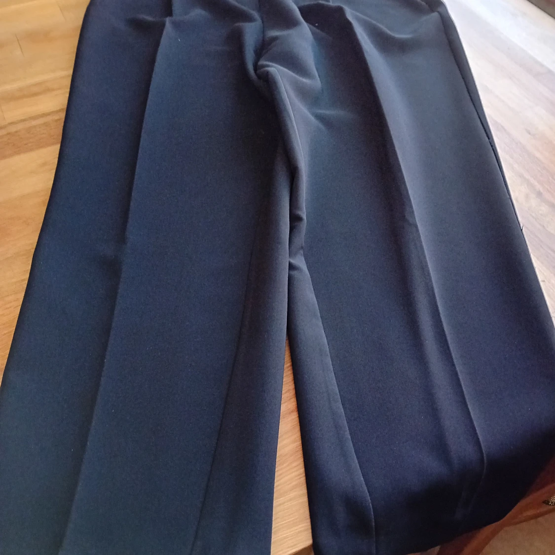 Svarta kostymbyxor - 91