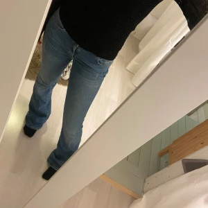 Zara jeans  - Säljer mina Zara jeans! Har använt ca 3 gånger för att dom inte passar mig 💕