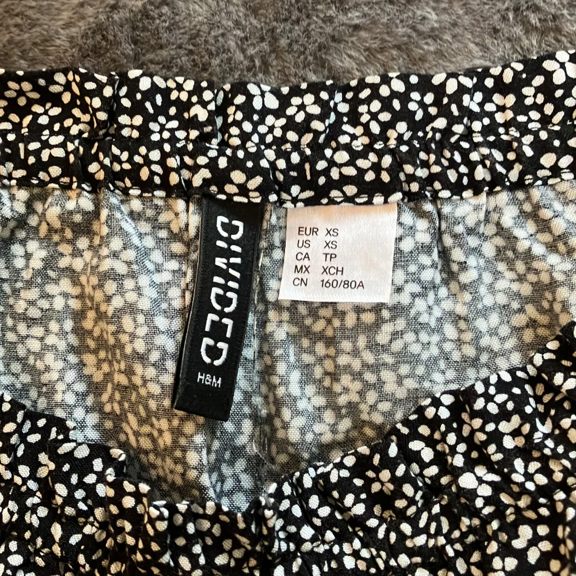 Off shoulder blus  - 91