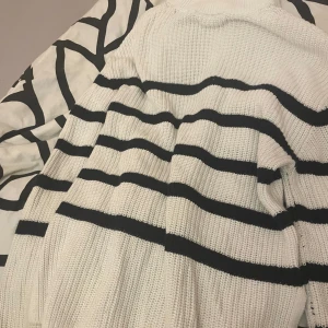 . - Skönt att ha på sig den för vintern och passade mig jätte fint🤍🤍