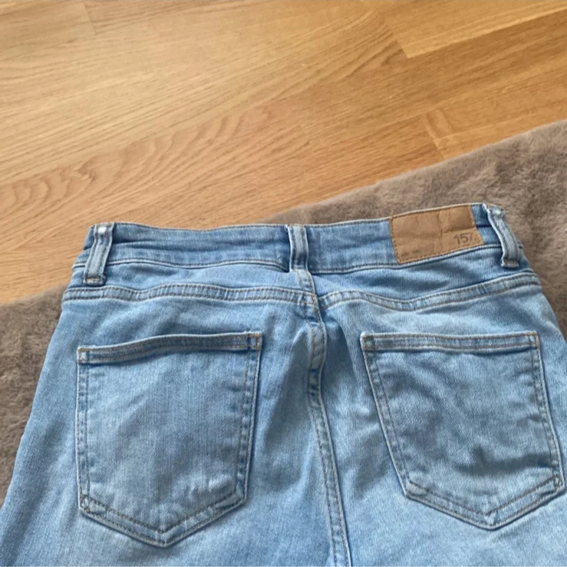 Ljusblå bootcut jeans lager 157 - 2