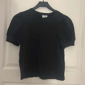 T-shirt  - T-shirt från vero Moda 