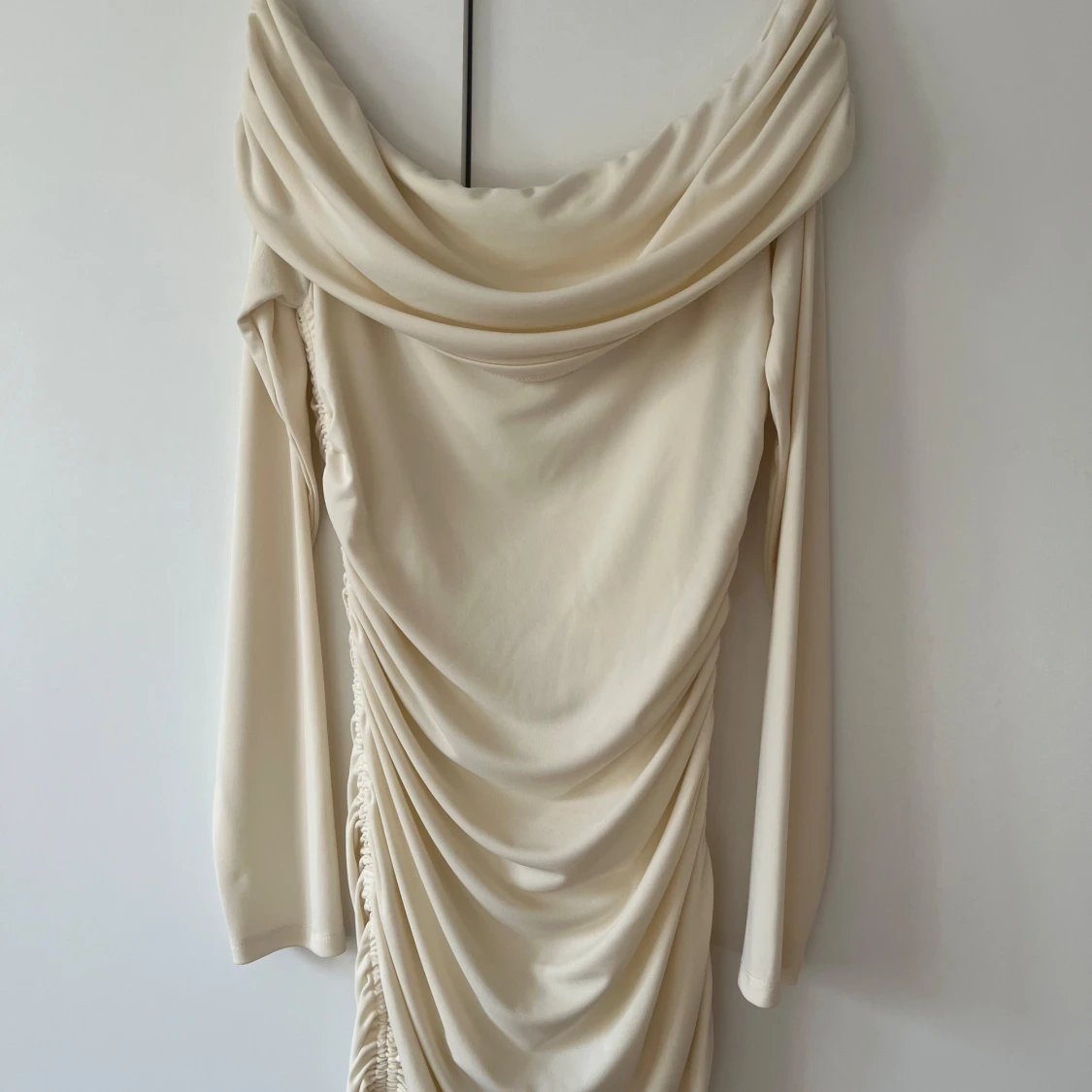 Offsoulder klänning  - 93