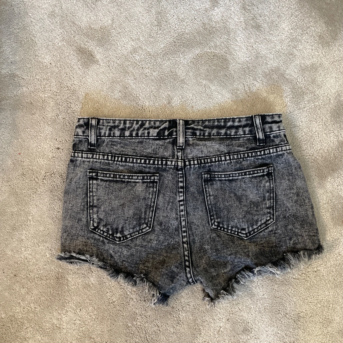 Gråa jeans shorts  - 90