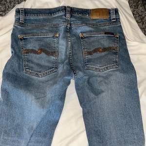 Säljer dessa fetta nudie jeans då dom inte kommer till användning, skick 10/10.  