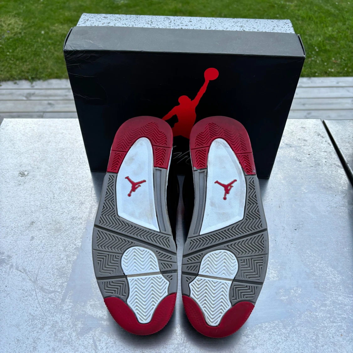 Jordan 4 Bred - 93