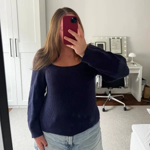 Mörkblå topp - Supersöt och fin tröja från Mango!!