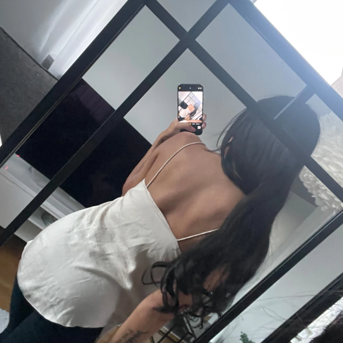 Beige ärmlös linnetopp - 90