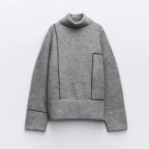 Mysig stickad tröja  - Säljer denna superfina stickade tröja med krage från Zara💕Sparsamt använd! Storlek M men passar S också💕