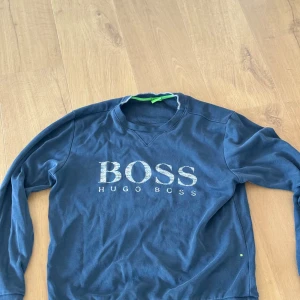Hugo boss tröja - Säljer min boss tröja ny skick pris går att pruta vid snabb affär
