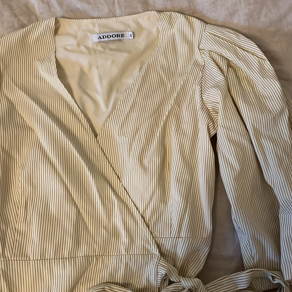 Randig omlottklänning från Adoore - 90